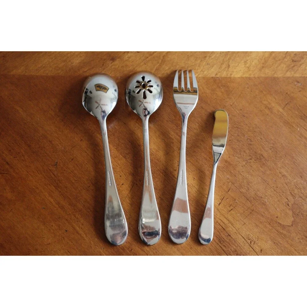 Lot Of 4 Oneida ICARUS Stainless Glossy Serving Utensil Spoons Made in Vietnam